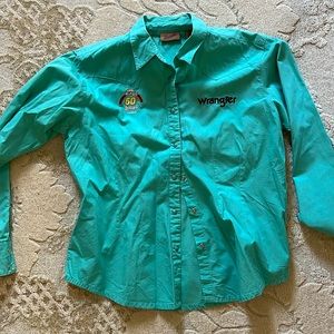 Vintage aqua colored wrangler, cowboy style snap front blouse.